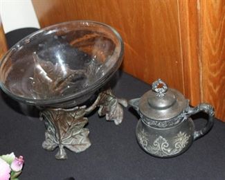 Brass and crystal items