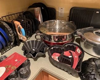 Simply Ming wok, tortilla baking pans, Nordicware cake pans