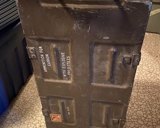 Metal ammunition case