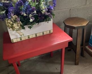 Floral displays, small wood table and wood stool