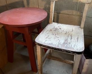 Super cute vintage white wood child chair, small round red table