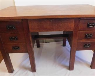 Gus Stickley desk