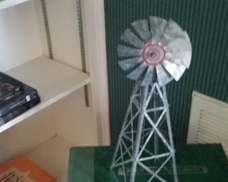 Small table wind mill