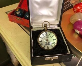 Vintage bubble timepiece