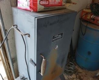 electric smoker