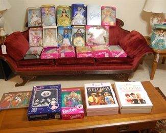 Vintage Barbies & victorian Sofa