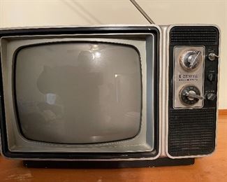 Zenith vintage Black & White Television TV CRT