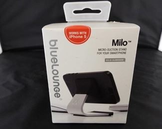 Milo blue lounge micro-suction stand for your smartphone.