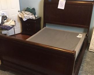 Mattress set sold 
Sleigh Bed only available 
Headboard , footboard and rails if sold separately $ 300