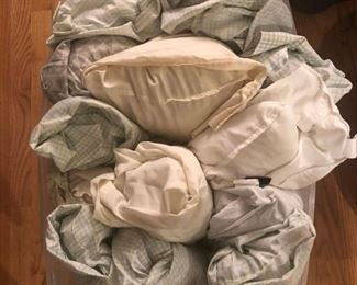 Practically new lot of 14 Twin sheet sets