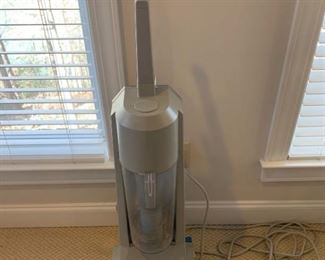 Amway Clear Trak Vacuum Cleaner