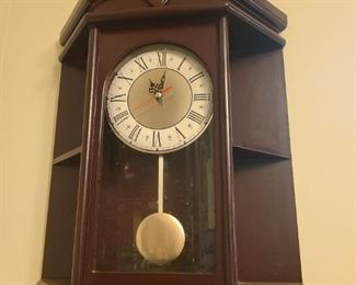 Clock does not work at this moment but shelf and all is in good condition. Measures 15" x 6" x 22".

https://ctbids.com/#!/description/share/768285