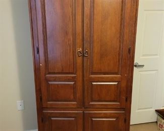 TV Entertainment Center with a 27 inch Zenith TV, Cabinet is 76 Inches Tall X 36 inches Wide X 19 inches deep. Has 3 pull out drawers and 2 shelves at the bottom.

https://ctbids.com/#!/description/share/768243