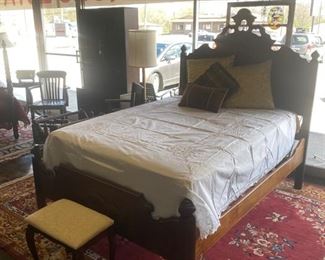 Antique Full Sized Bed, beautiful design