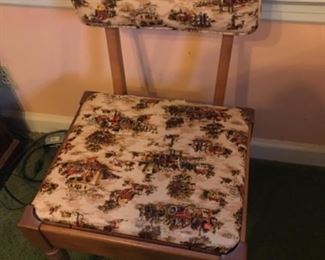 Cool sewing chair with storage