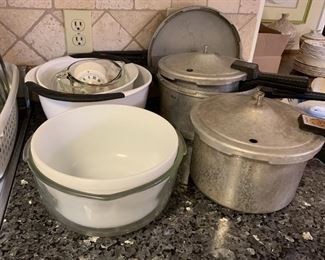 Bowls, Pans and other baking and cookware