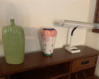 Miscellaneous vases and desk lamp