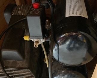 Non-working air compressor