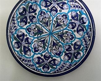 Collectible wall plate