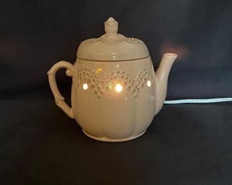 Additional photo of Scentsy Teapot with working bulb.