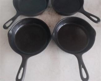 Lot of 4 Wagner Cast Iron Skillets