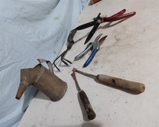 Gardening hand tools lot