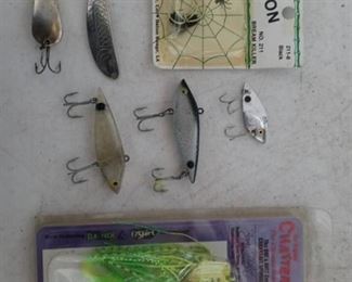 Lot of 7 fishing lures