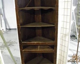 Scrolled Corner Bookshelf