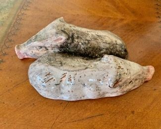 $75 - Pair of cuddling ceramic pig - 8" x 4" x 2"