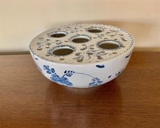 $30 - Mottahedeh; 6.5" diameter x 3" H