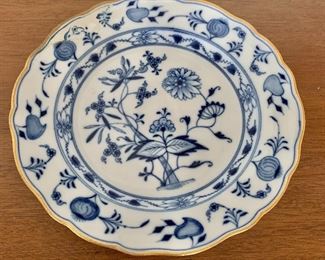 $100 - Meissen blue onion plate with gold rim AS IS; 9" diameter - broken and repaired