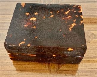 $40 - Vintage box with lid; 5" x 4" x 2"