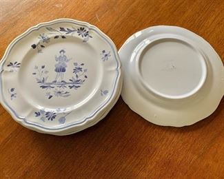 $50 - 5 Longchamp Moustiers faience dessert plates, blue and white pattern; 7.5"