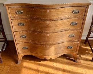 $650 - Federal style serpentine-front chest with graduated drawers - 37.5" H x 23" D x 38.5"W