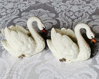 $60 Pairt Nympenburg swans; approx 3” (L) x 3” (H)