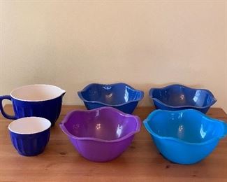 4-piece Floral Huge Bowls and 2-piece Huge Bowl for Baking/Food Preparation