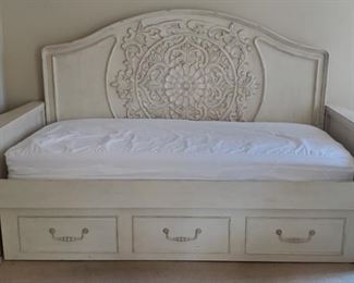 202Twin Daybed