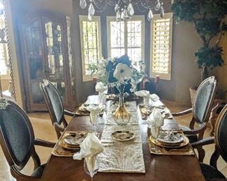 OMPLETE BERNHARDT DINING ROOM SET FOR 8 INCLUDING CHINA DECK AND ARMOIRE.