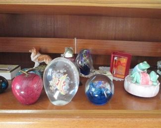 COLLECTION OF PAPER WEIGHTS