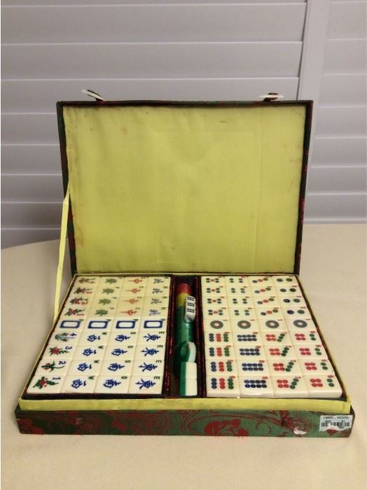 CCM004 Vintage Mahjong Set New