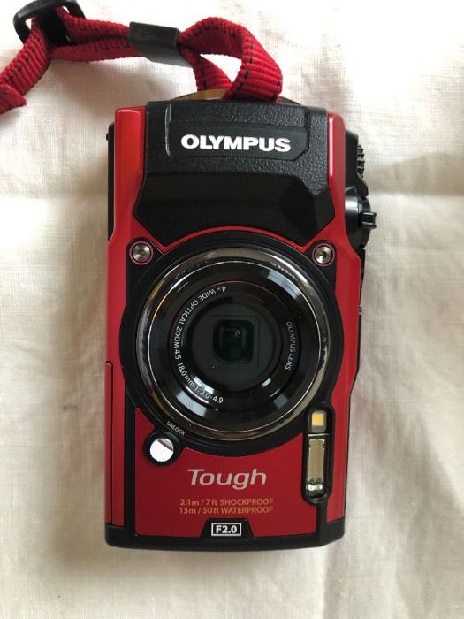 Olympus Tough TG-5 Red Camera $300 New In Box (Photo 3/4)