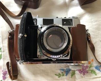 Kodak Retina IIIC film camera with leather case, flash, and lens cover. Made in Germany. $225 Mint Condition (Photo 1/7)