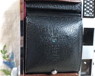 Kodak Retina IIIC film camera with leather case, flash, and lens cover. Made in Germany. $225 Mint Condition (Photo 2/7)