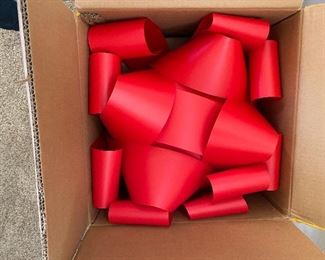 2 Giant New in Box car bows with magnets...can be used for large hits of all types...for example...refrigerator or washer/dryer...motorcycle
