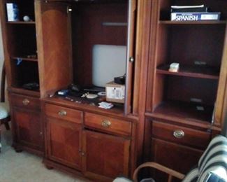 Entertainment center