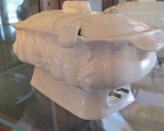 Vintage electric gravy boat