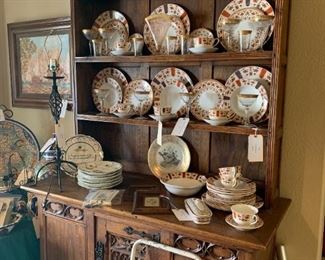 OAK SIDEBOARD