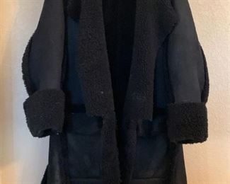 MEN'S GUCCI SHEARLING OVER COAT, BLACK 