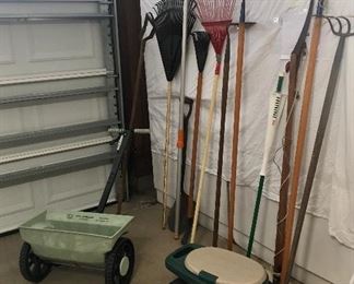 Garden tools and accessories 