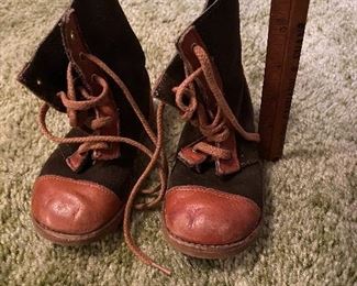Children’s leather suede lace up boots